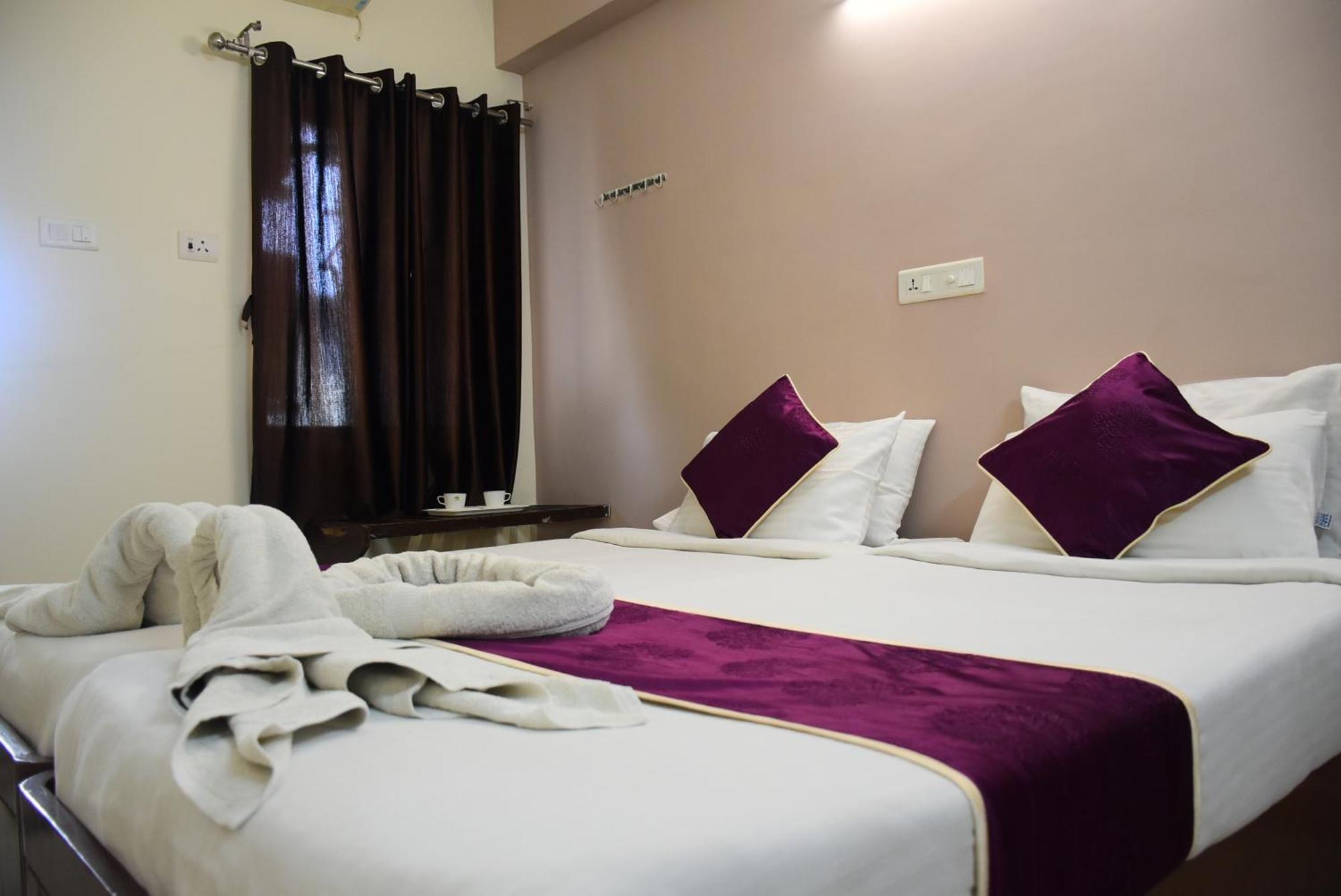 Naksha Tree Hotels Kishore Inn - Koyambedu Chennai Ngoại thất bức ảnh