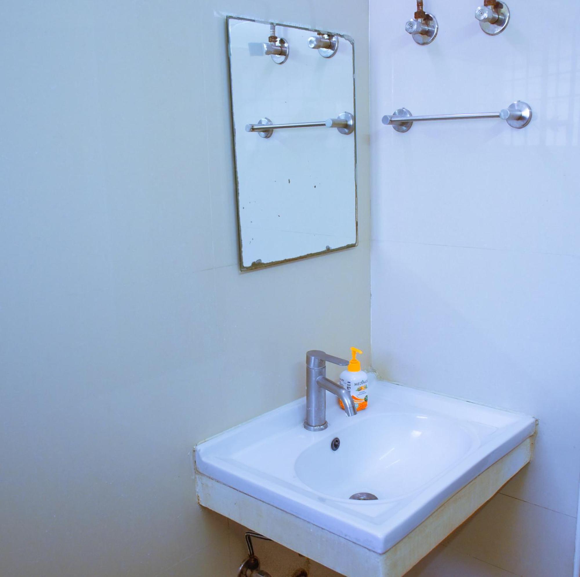 Naksha Tree Hotels Kishore Inn - Koyambedu Chennai Ngoại thất bức ảnh