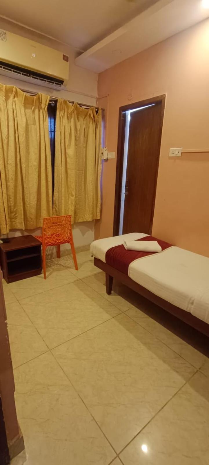 Naksha Tree Hotels Kishore Inn - Koyambedu Chennai Ngoại thất bức ảnh